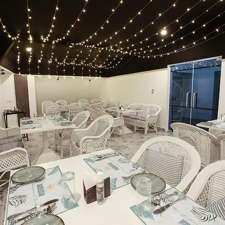 Hotel Le Castle Rudrapur Exterior photo