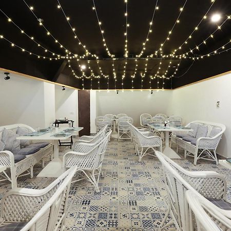 Hotel Le Castle Rudrapur Exterior photo